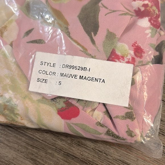 NWT [Lush] Women's Open Back Pink Floral Minidress Mauve Magenta Women's Small - Picture 7 of 7